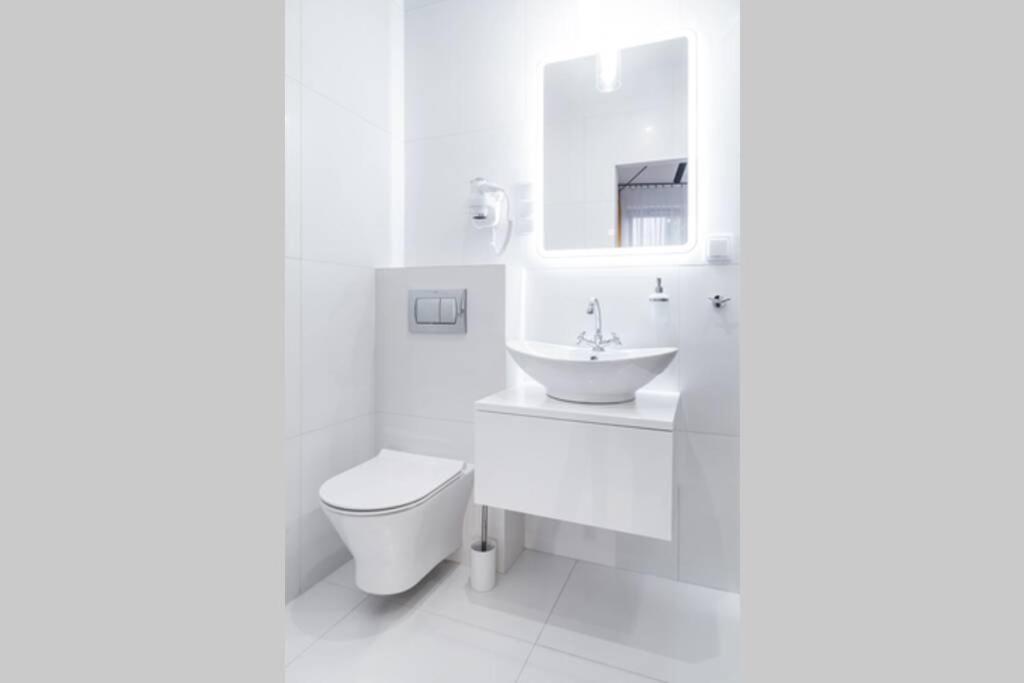 Househost Apartment: Miodowa 42/8B Street Краков Экстерьер фото